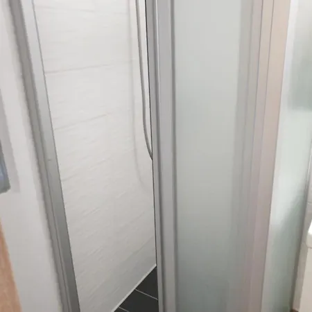 Magyartenger شقة بالاتوليلّي