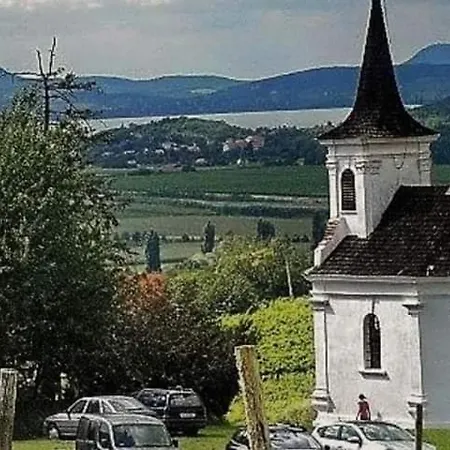 Magyartenger شقة بالاتوليلّي